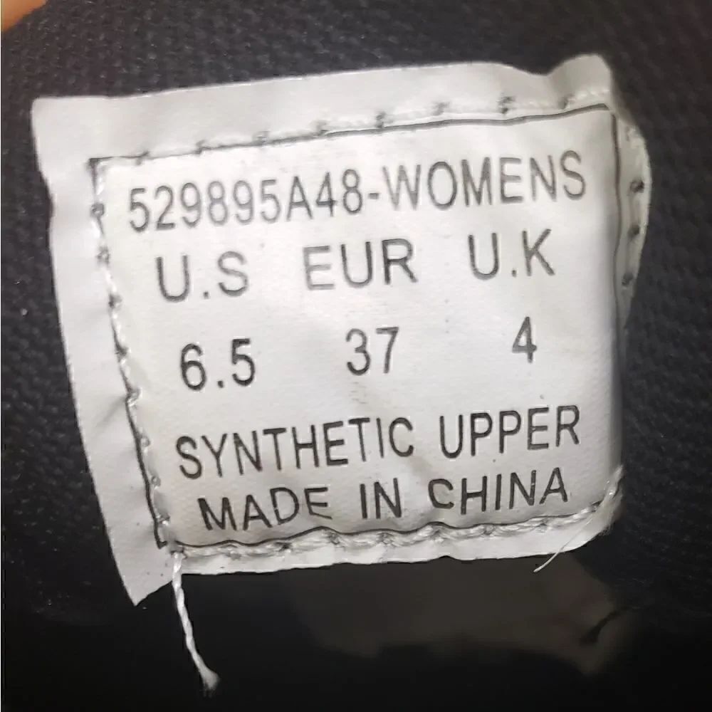 Levi's Sneakers - Picture 7 of 7